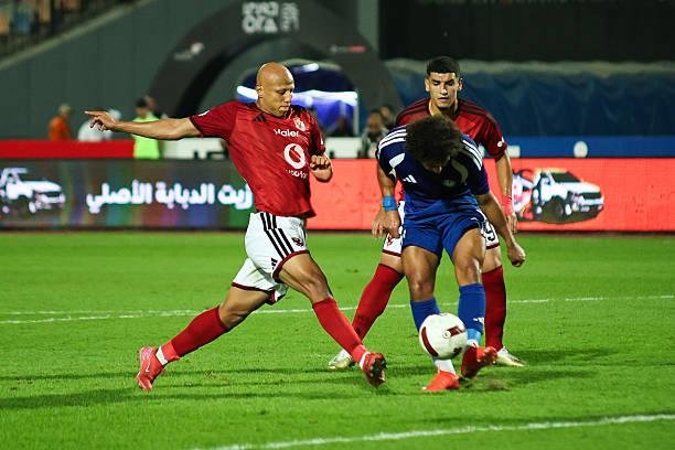 عمرو الجزار يبدأ برنامج العلاج الطبيعي في الأهلي