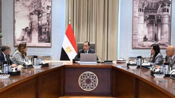 استعدادا لمنتدى مصر.. رئيس الوزراء يستعرض محاور جلسة جهود التنمية الحضرية والعمرانية