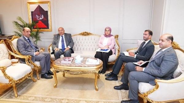 توفير بدائل آمنة للشباب واستراتيجية لـ 10 سنوات.. تعاون بين «العمل» و«اللجنة الوطنية» لمكافحة الهجرة غير الشرعية