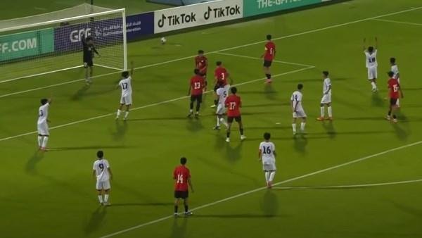 خالد مختار يسجل الهدف الثالث لمنتخب مصر في مرمى اليمن بكأس الخليج
