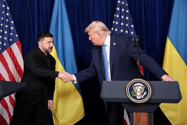 زيلينسكي يتهم ترامب بالضغط على كييف للاستسلام لروسيا