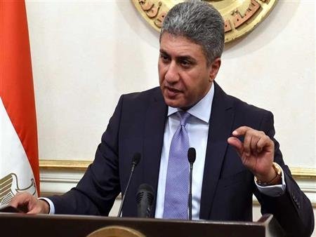 وزير السياحة يهنئ مصر للطيران بجائزة أكثر شركة طيران تطورا على مستوى العالم