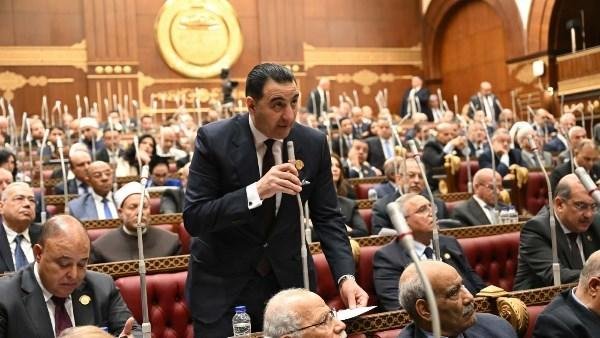 وكيل صناعة الشيوخ يطالب برقم متابعة موحد للشكاوى الحكومية