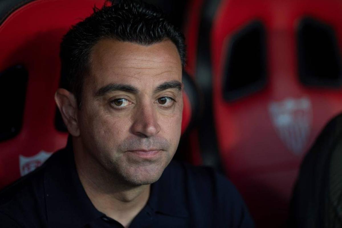 Xavi named first foreign Nethe...