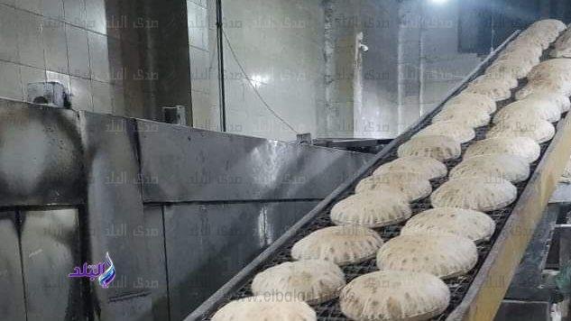 محافظ قنا يوجه بتوفير سيارة لنقل الخبز المدعم يوميًا لأهالي كلاحين أبنود