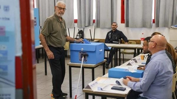 لجنة الانتخابات المركزية في إسرائيل: نسبة التصويت حتى الآن هي الأعلى منذ أكثر من 50 عاما