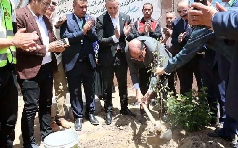 محافظ المنيا: التوسع في المساحات الخضراء بزراعة 42 ألف شجرة في المدن والمراكز