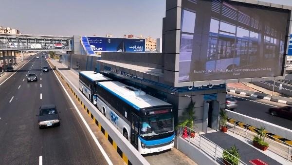 إدخال 20 أتوبيسًا كهربائيًا جديدًا صناعة مصرية بالمرحلة الثانية لـ BRT