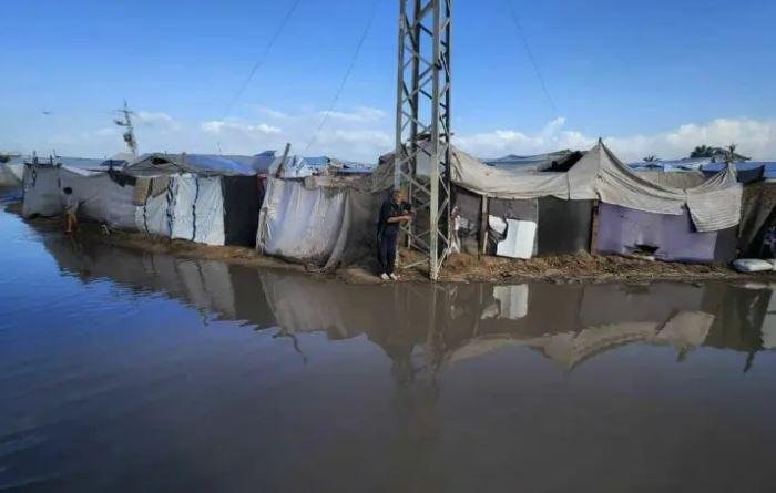 الأمم المتحدة تحذر من تفاقم أزمة النزوح في غزة مع حلول الشتاء