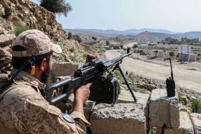 مقتل شخص وإصابة آخرين في اشتباكات حدودية بين باكستان وأفغانستان