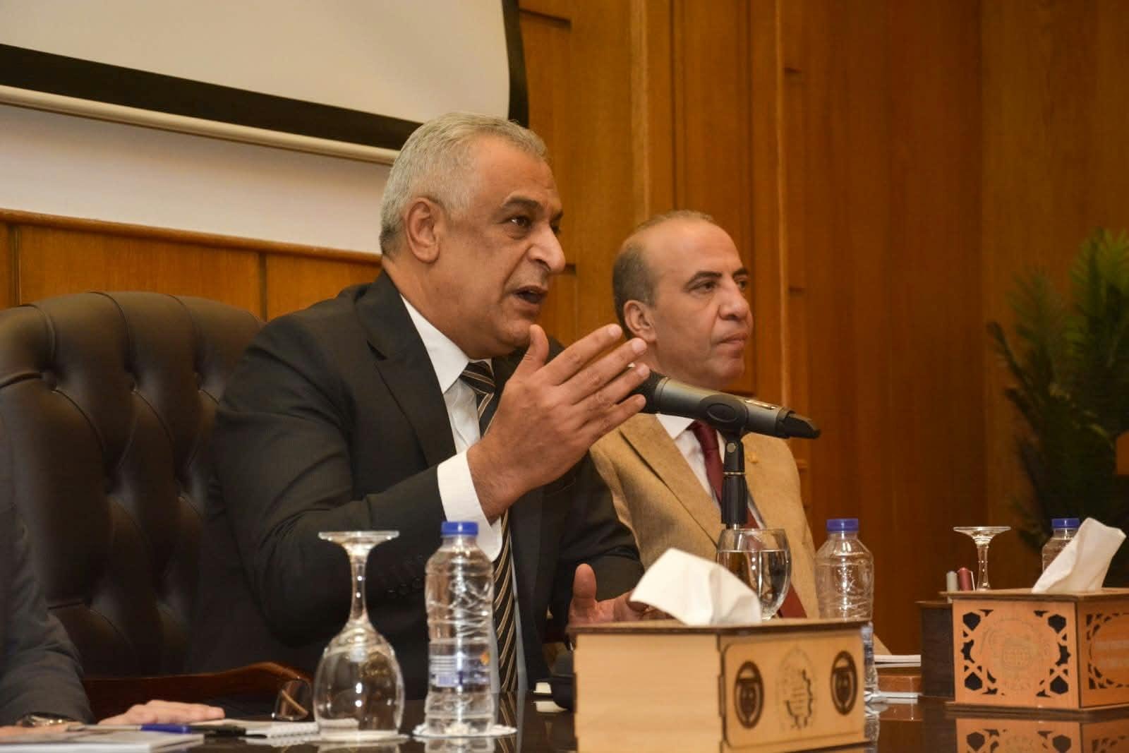 وزير الإنتاج الحربي من شركة أبو زعبل للصناعات المتخصصة: توطين التكنولوجيا ورفع الجودة في مقدمة الأولويات