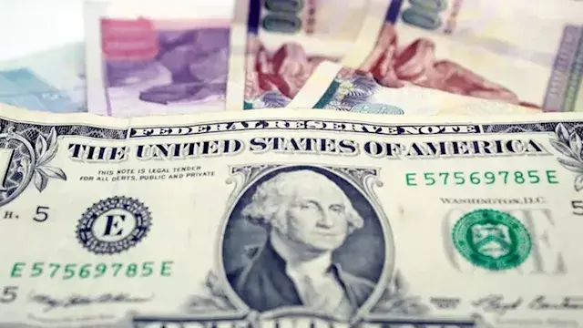 سعر الدولار مقابل الجنيه مع بداية تعاملات الثلاثاء