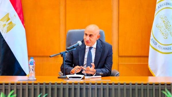 "لا غنى عنها" وهتتعبوا معانا شوية| أول رد من وزير التعليم على مطالب إلغاء التقييمات
