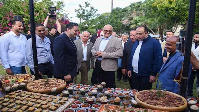 محافظ الإسكندرية يعلن تنظيم فعالية "الإسكندرية.. مذاق من التراث" سنويًا (صور)