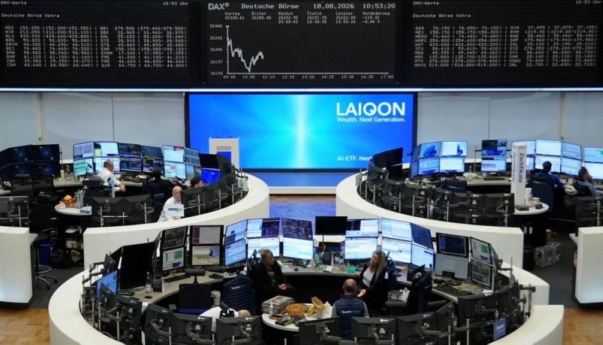STOXX 600 drops to two-week lo...