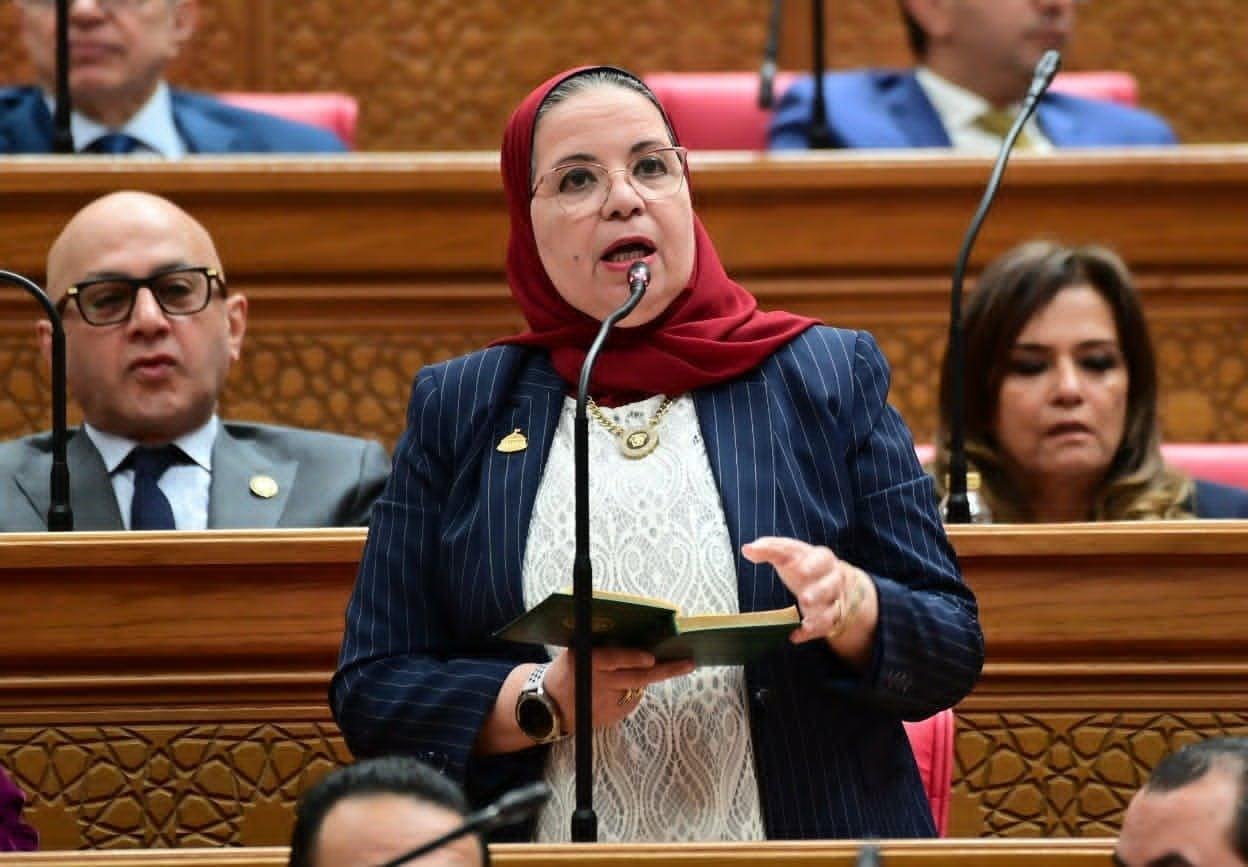 النائبة أمل عصفور: أزمة طب شرق بورسعيد تعكس عدم تنسيق واضح.. وأرفض وضع الطلاب تحت الإجبار