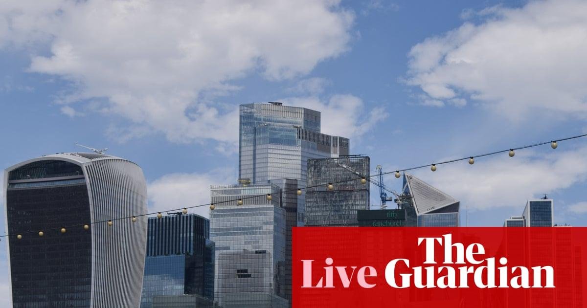 Global bond rout deepens as oi...