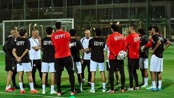 منتخب مصر يتدرب الليلة استعدادا لمواجهتي أنجولا وجنوب السودان بتصفيات أمم أفريقيا