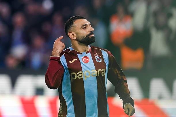 صلاح يقود طرابزون للفوز على بشكتاش بثنائية في الدوري التركي