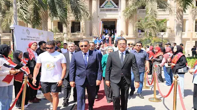 محافظ القليوبية ورئيس جامعة بن...