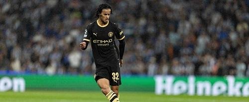 بوعدي: سعيد بمشاركتي الأساسية الأولى في الدوري الإنجليزي