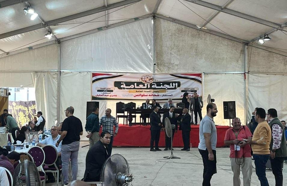 بدء توافد أعضاء الهيئة الوفدية للمشاركة في انتخابات الهيئة العليا لحزب الوفد
