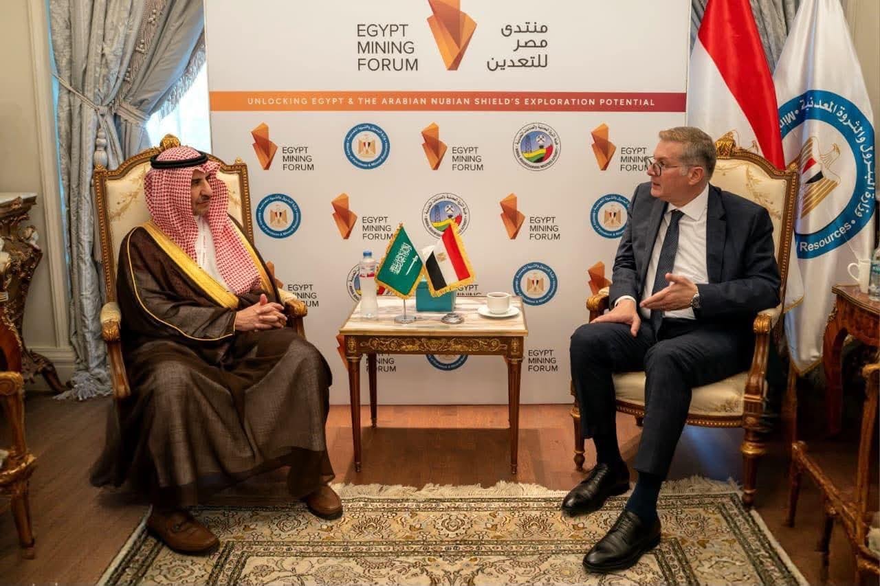 وزير البترول يبحث مع نائب وزير الصناعة السعودي تعزيز التعاون في التدريب وتبادل الخبرات التعدينية