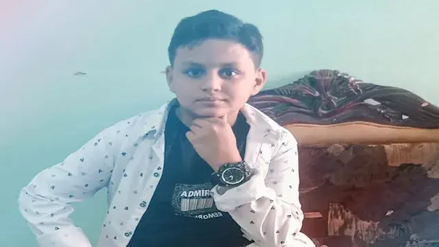 "كان بيأدبه".. مصرع طفل بعد تع...