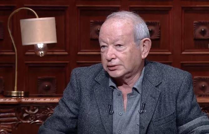 نجيب ساويرس: ارتفاع الدولار سببه سياستنا المرنة.. وبطللنا نحط رأسنا في الرمل