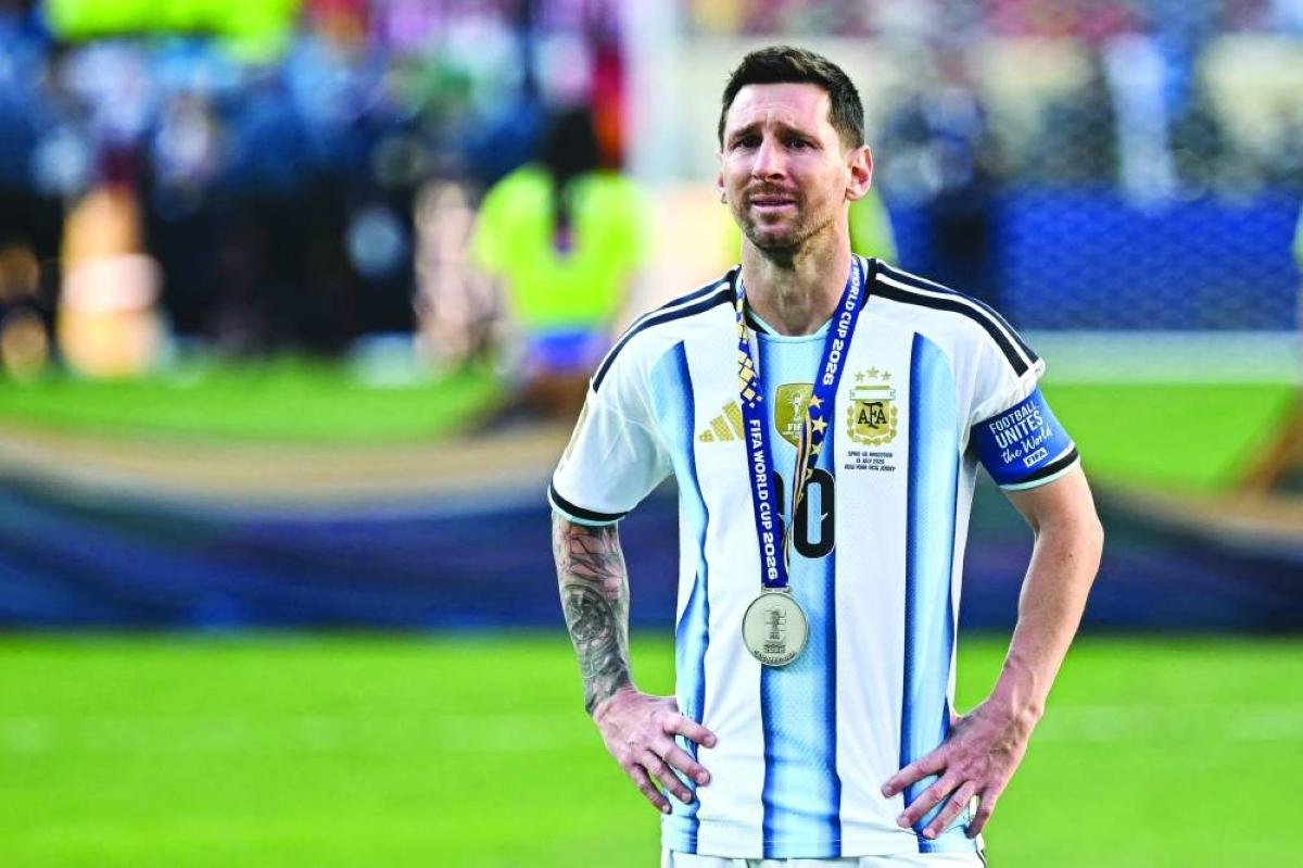 Grieving Argentine icon Messi...