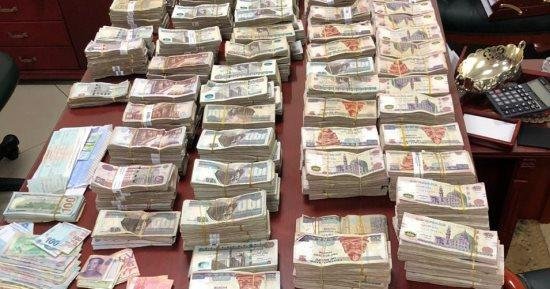 التحقيق مع تاجر مخدرات حاول غس...