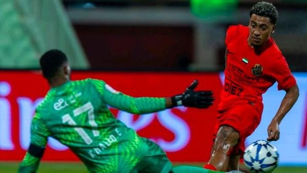 بمشاركة ربيعة.. بيزيرا يسهم في فوز شباب الأهلي على العين بالدوري الإماراتي