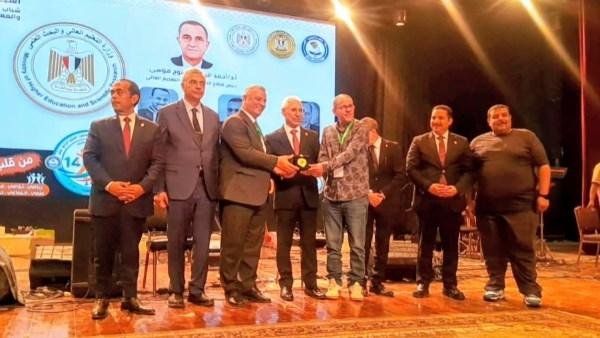 جامعة قناة السويس تتوج بالمركز الثاني في أفضل تنظيم لاستقبال الشعلة و20 ميدالية ودرع المستوى الأول