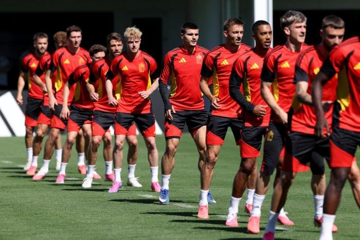 دي بروين يقود تشكيل بلجيكا أمام فرنسا في دوري الأمم الأوروبية