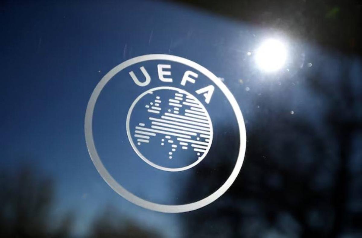 UEFA pressure on Infantino gro...