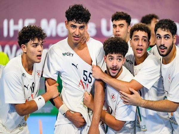 منتخب مصر يكتسح نيجيريا ويتأهل إلى نصف نهائي أمم أفريقيا لليد للناشئين
