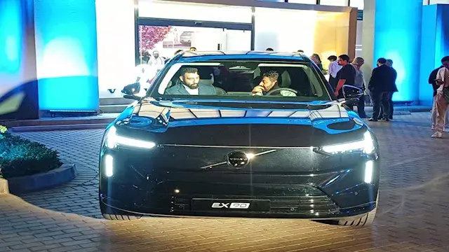 فولفو EX90 الكهربائية بالكامل...