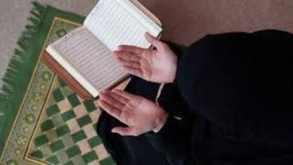 حكم سماع الرقية الشرعية أثناء النوم من الهاتف؟.. الإفتاء تجيب