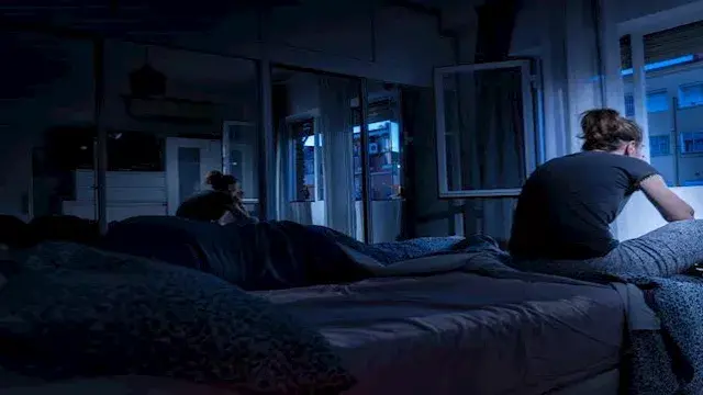 لماذا يصعب عليك النوم عندما تع...