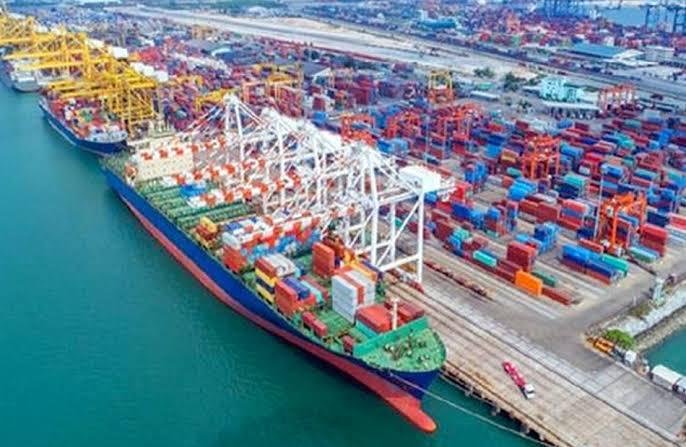 تداول 46 ألف طن بضائع و804 شاحنات بموانئ البحر الأحمر خلال 24 ساعة
