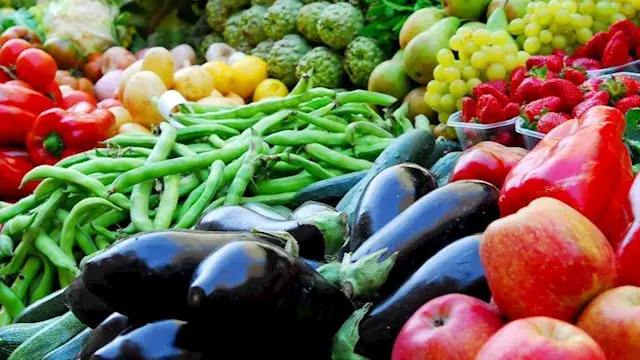 أسعار الخضروات والفاكهة في سوق...