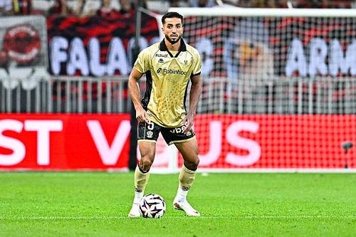«تكريما لممرضة» محمد عبد المنعم يظهر بقميص استثنائي مع نيس