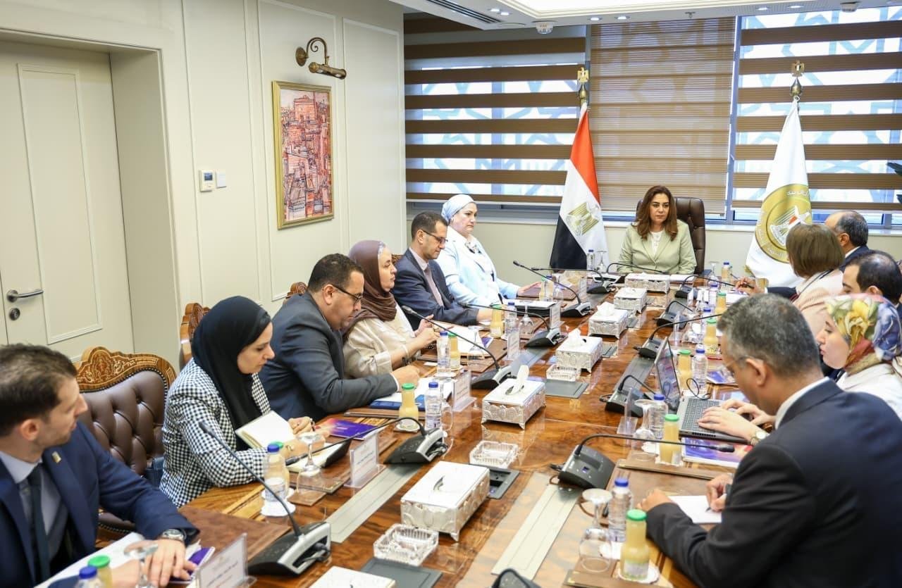 وزيرة التنمية المحلية والبيئة...