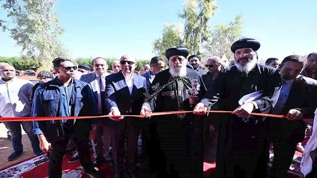 البابا تواضروس يزور دير العذراء بالبهنسا ويضع حجر أساس الكاتدرائية الجديدة (صور)