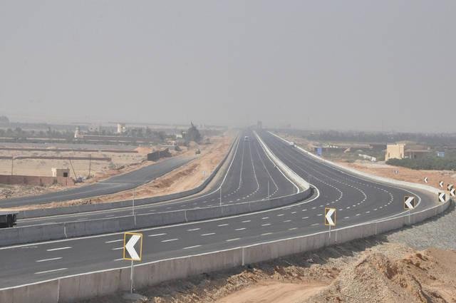 وزير النقل: محور الضبعة نموذج متكامل للعوائد الاقتصادية والاجتماعية والبيئية