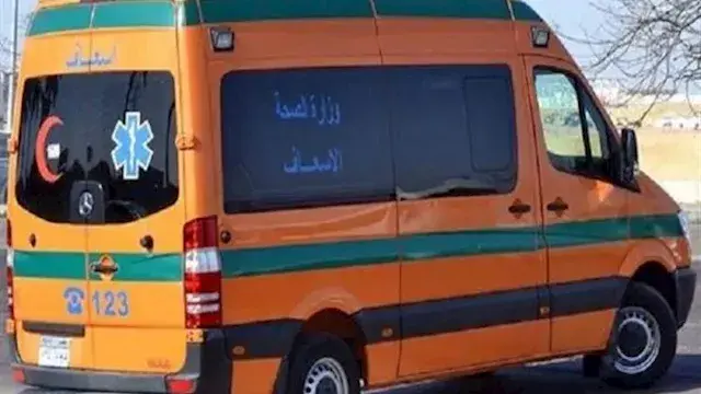 بسبب مزاحها مع زميلاتها.. مُدرسة تضرب طالبة بعصا خشبية وتُصيبها بشرخ في السويس