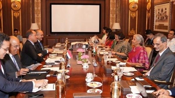 مصر تبحث مع الهند الشراكة في ا...