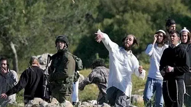 مستوطنون يهاجمون دبلوماسيين أوروبيين خلال زيارة للضفة الغربية