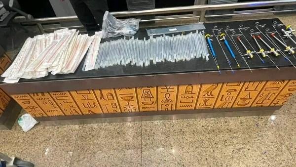 مطار سفنكس: إحباط تهريب 298 قطعة مستلزمات طبية مخصصة للعمليات الجراحية