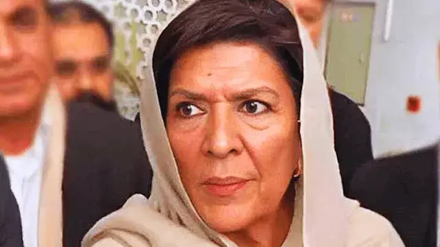 الشرطة الباكستانية تعتقل شقيقة عمران خان قبيل مسيرة احتجاجية